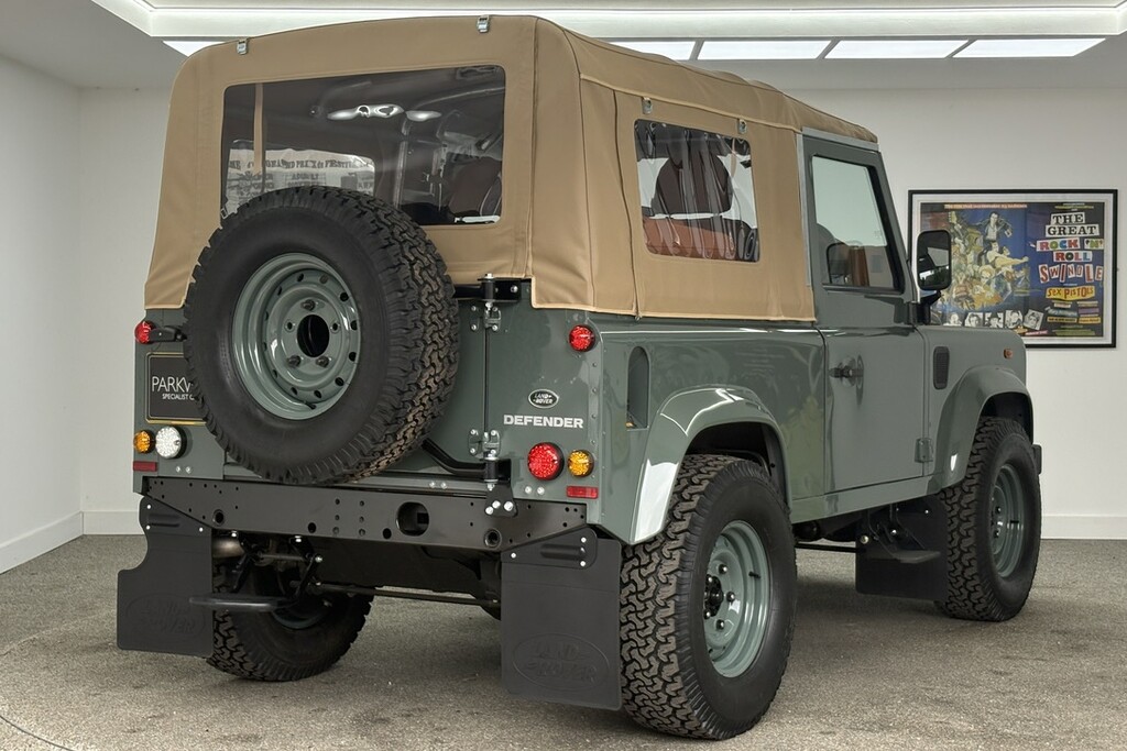 Land Rover Defender 90 2.2 Heritage S Top Green #2