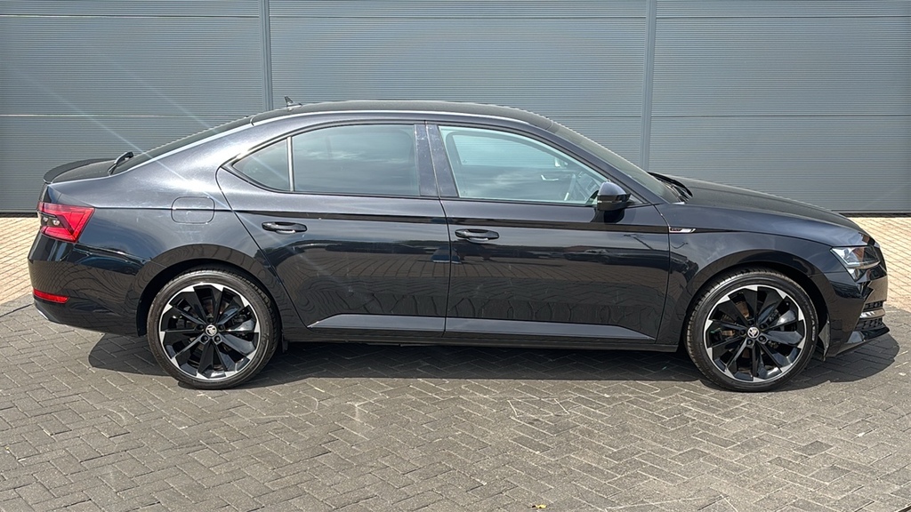 Skoda Superb 1.4 Tsi Iv Sport Line Plus Dsg 218 Ps Black #4