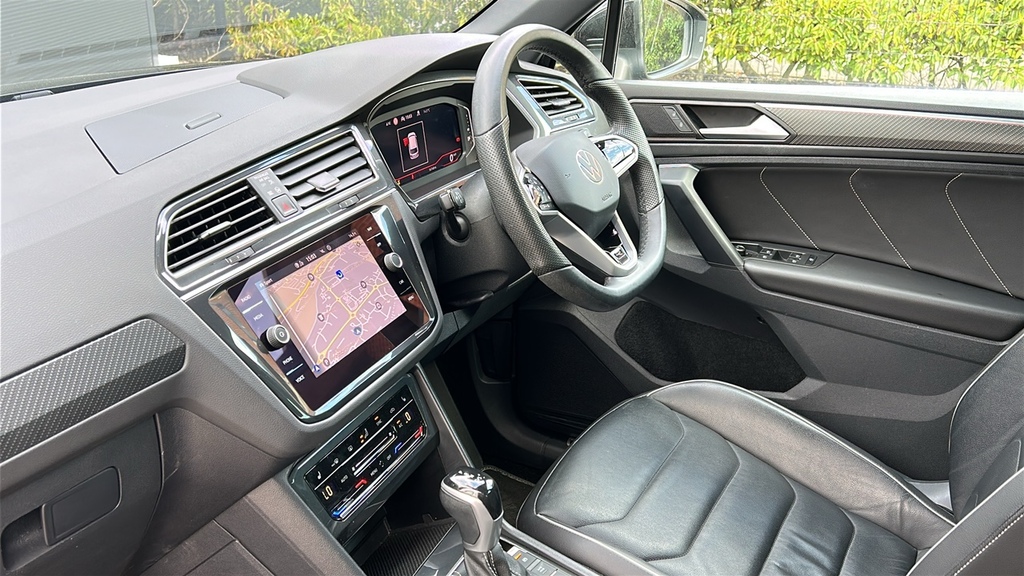 Volkswagen Tiguan 1.5 Tsi 150 R-line Edition Dsg 150 Ps Black #2