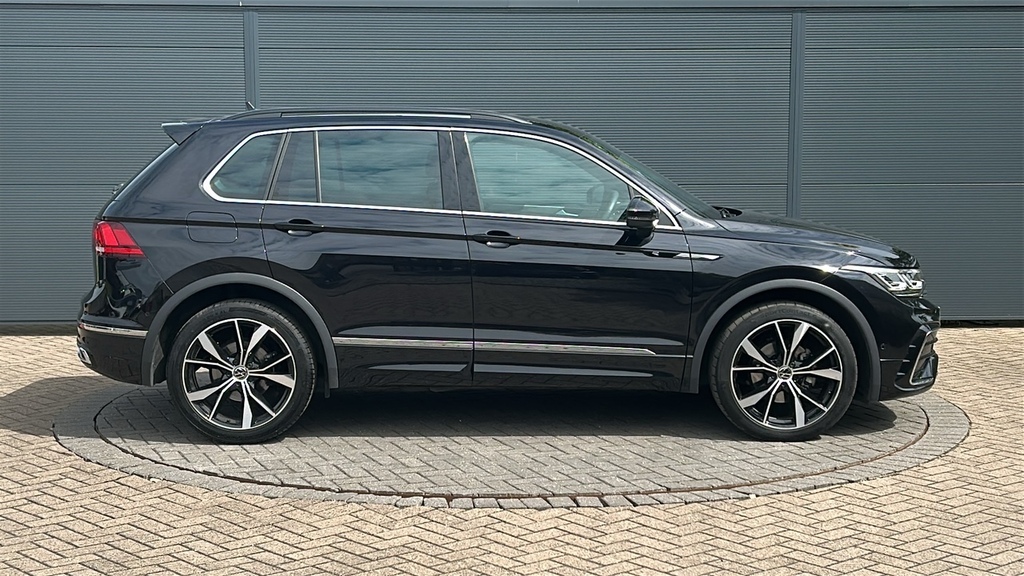 Volkswagen Tiguan 1.5 Tsi 150 R-line Edition Dsg 150 Ps Black #4