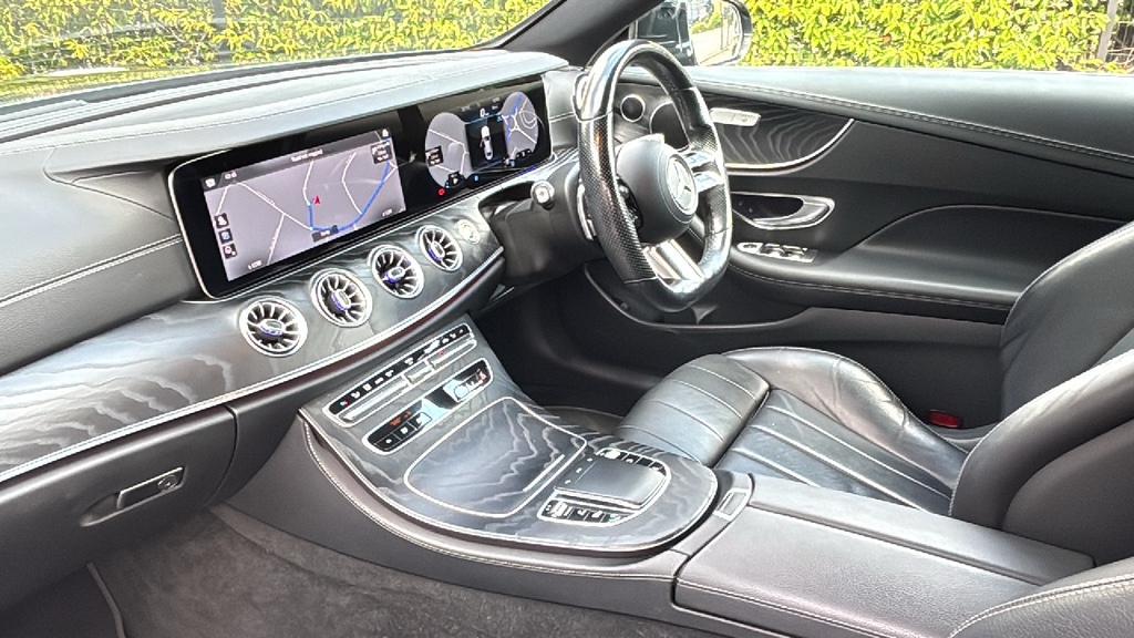 Mercedes-Benz E Class E220d Amg Line Premium 9G-tronic 194 Ps Black #2