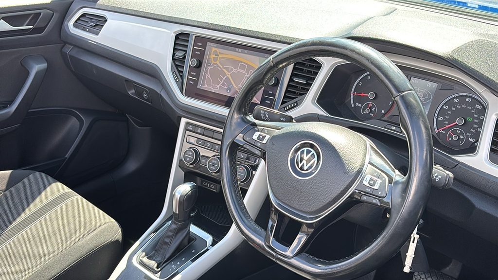 Volkswagen T-Roc 1.5 Tsi Design Dsg 150 Ps Silver #6