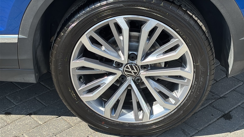 Volkswagen T-Roc 1.5 Tsi Design Dsg 150 Ps Silver #5