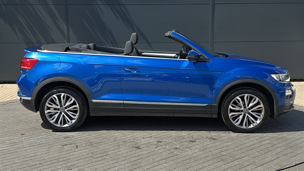 Volkswagen T-Roc 1.5 Tsi Design Dsg 150 Ps Silver #4