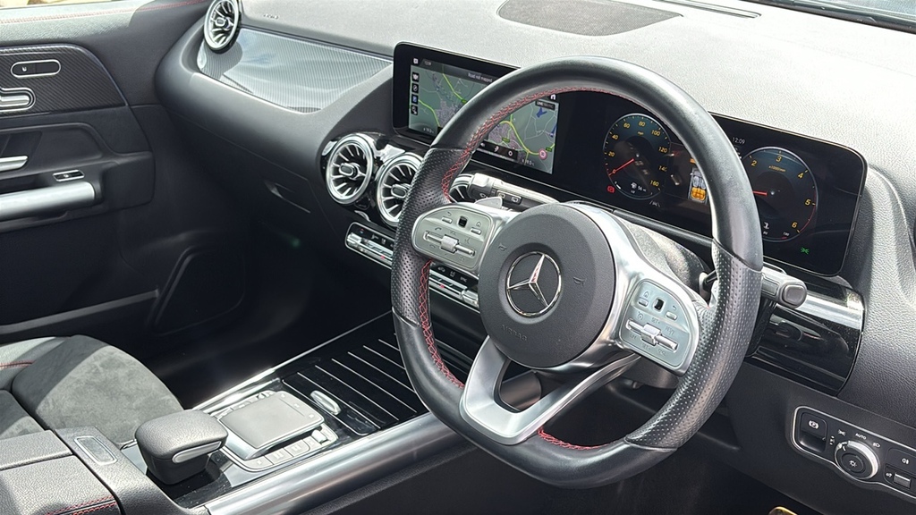 Mercedes-Benz GLA Class Gla 200D Amg Line Premium Plus Night Ed Blue #6