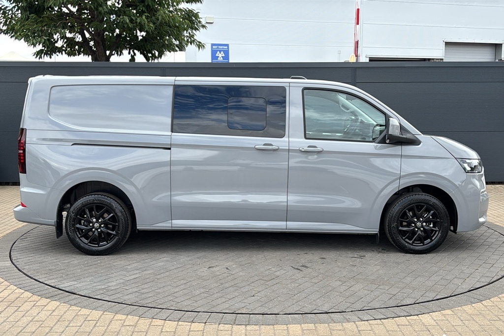 Volkswagen Transporter 2.0 Tdi 150 Commerce Pro Kombi Van 150 Ps Grey #4