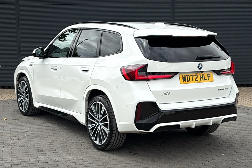 BMW X1 Xdrive 30E M Sport Step 326 Ps White #3