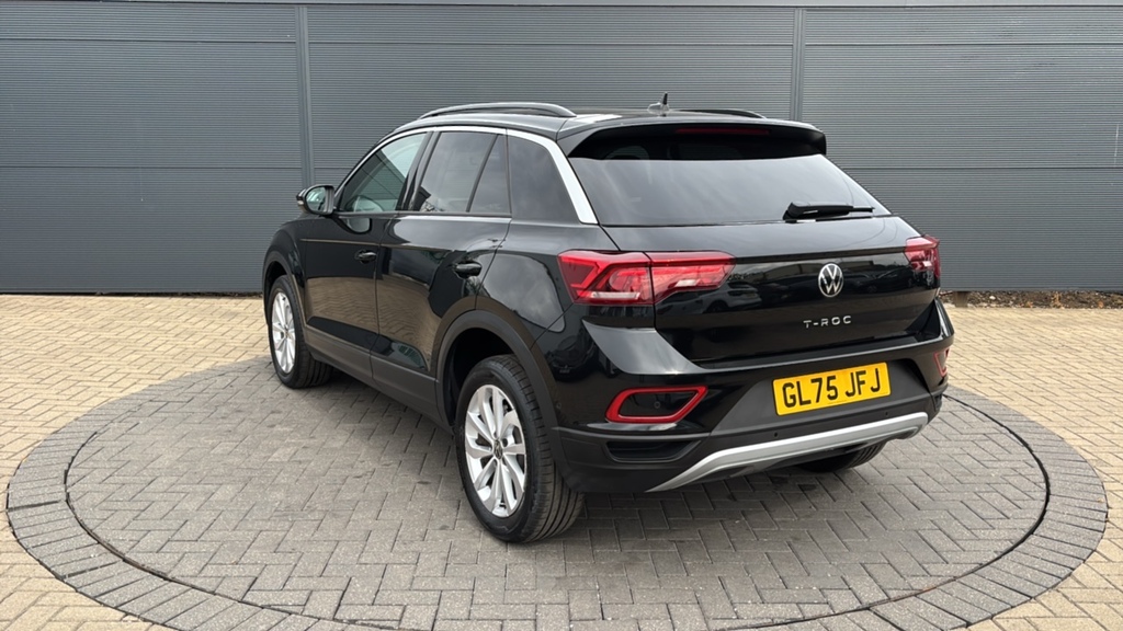Volkswagen T-Roc 1.5 Tsi Match Dsg 150 Ps Black #3