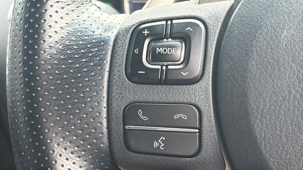 Lexus NX 300H 2.5 F-sport Cvt White #29