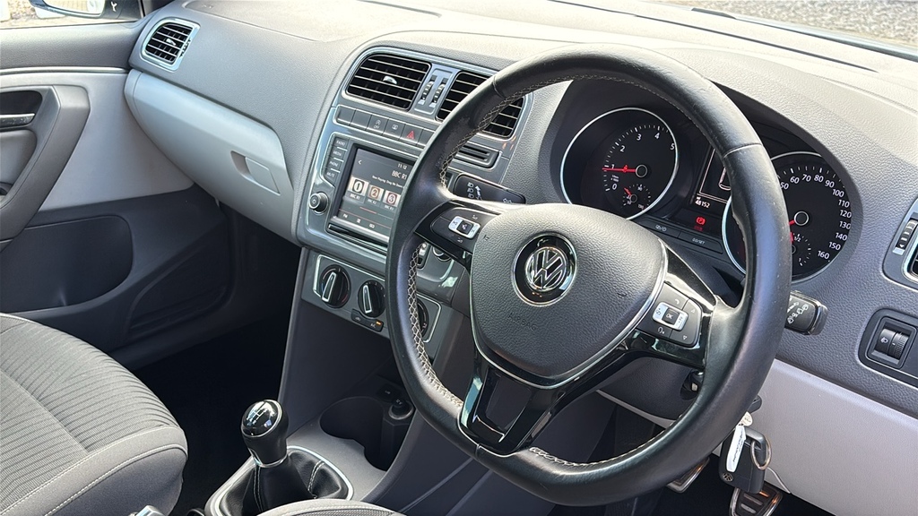 Volkswagen Polo 1.0 Se Design 60 Ps White #6