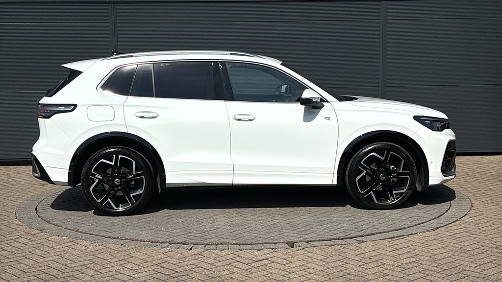 Volkswagen Tiguan 1.5 Etsi 150 R-line Dsg 0 Ps White #4