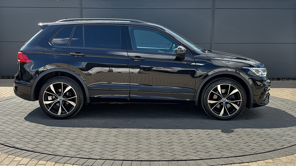 Volkswagen Tiguan 2.0 Tdi 200 4Motion R-line Dsg 200 Ps Black #4