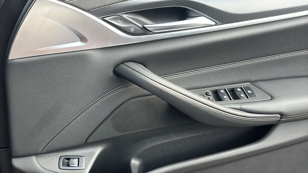 BMW 5 Series 520D M Sport Touring Grey #30