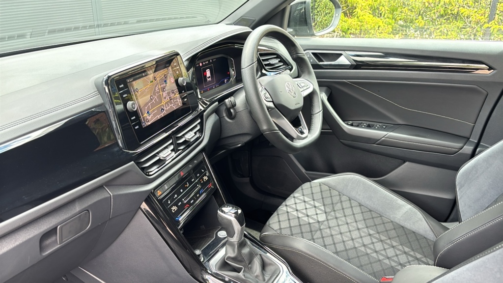 Volkswagen T-Roc 1.5 Tsi Black Edition Plus Dsg 150 Ps Grey #2