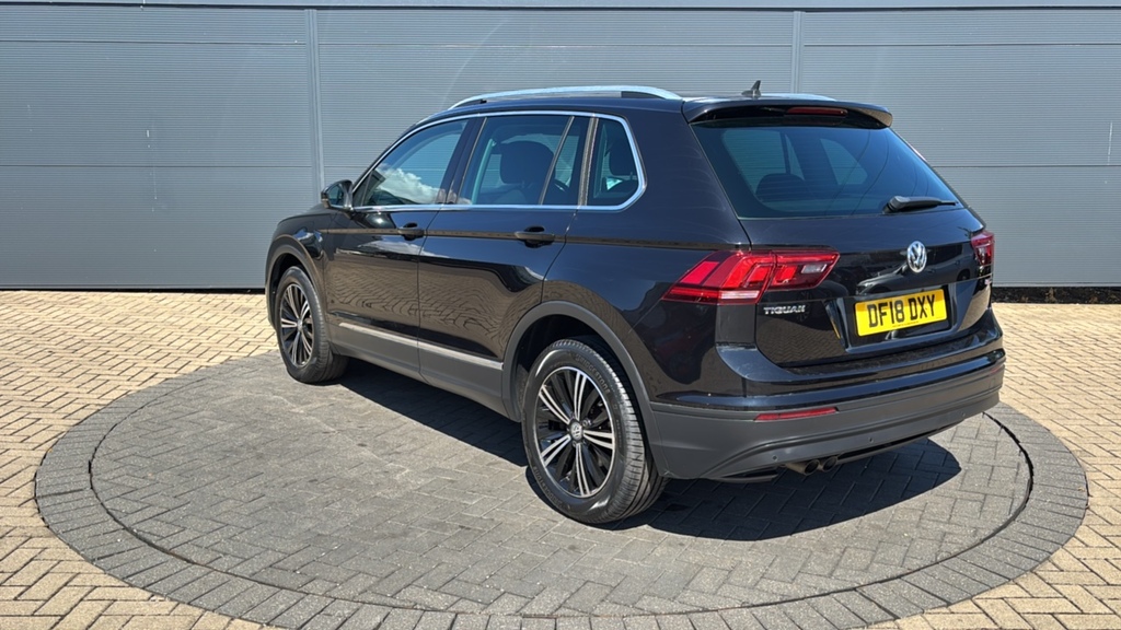 Volkswagen Tiguan 2.0 Tdi 150 4Motion Se Nav Dsg 150 Ps Black #3