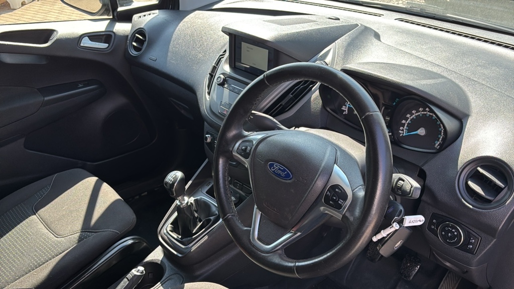 Ford Transit Courier 1.0 Ecoboost Limited Van 6 Speed 100 Ps Black #6
