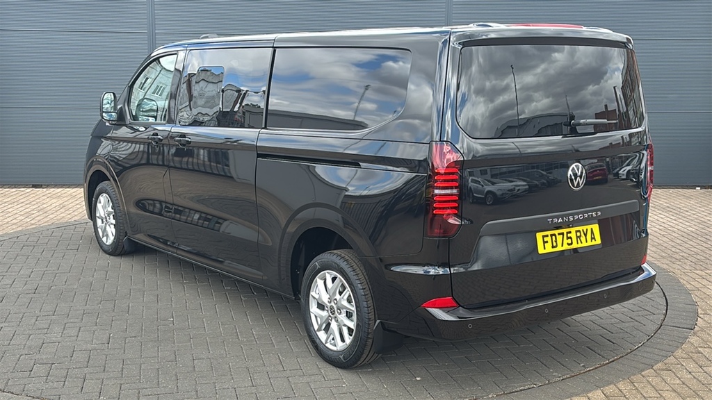 Volkswagen Transporter 2.0 Tdi 150 Commerce Pro Kombi Van 150 Ps Black #3