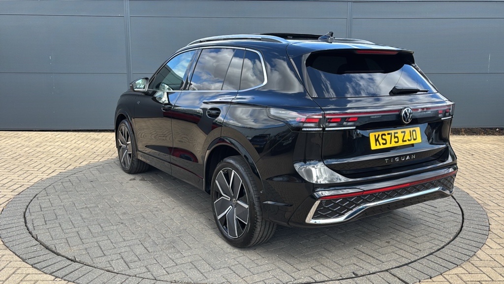 Volkswagen Tiguan 2.0 Tdi R-line Dsg 150 Ps Black #3