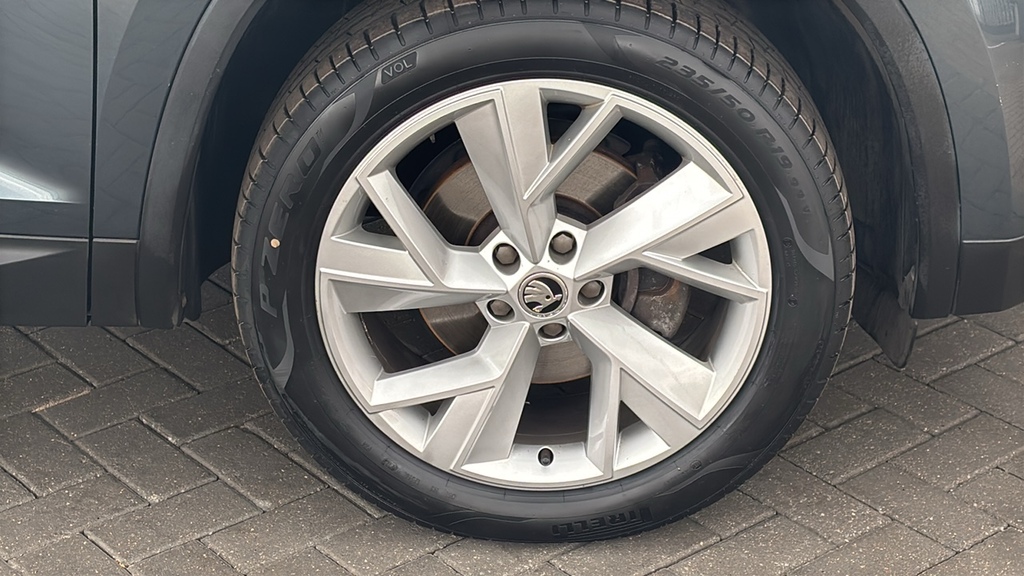 Skoda Kodiaq 1.5 Tsi Edition Dsg 7 Seat 150 Ps Grey #4