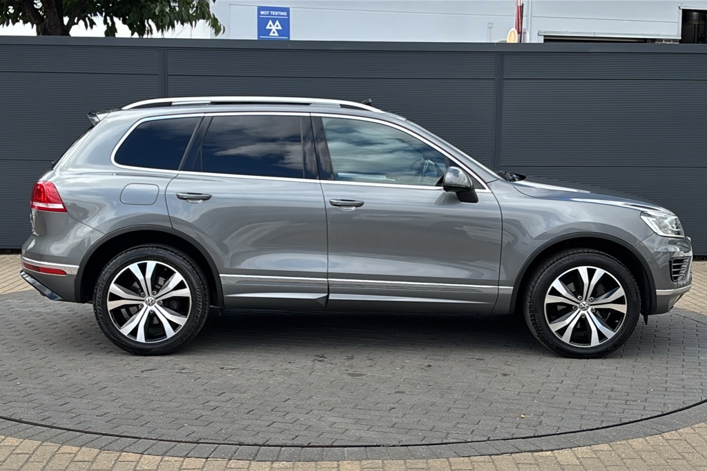 Volkswagen Touareg 3.0 V6 Tdi Bluemotion Tech 262 R-line Tip Grey #4