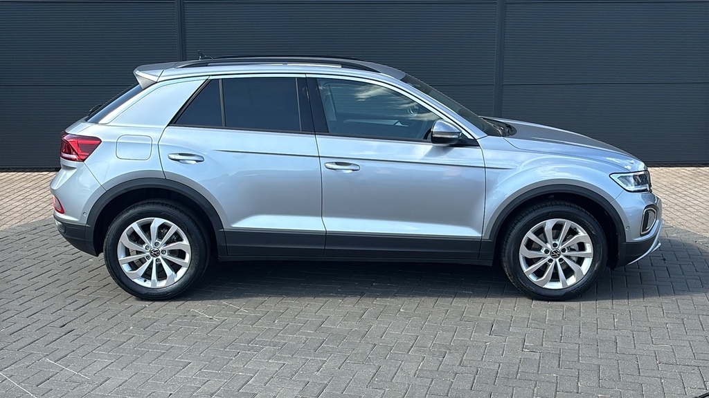 Volkswagen T-Roc 1.5 Tsi Match 150 Ps Silver #4