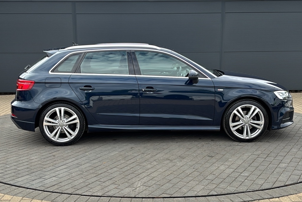 Audi A3 35 Tfsi S Line S Tronic 150 Ps Blue #4