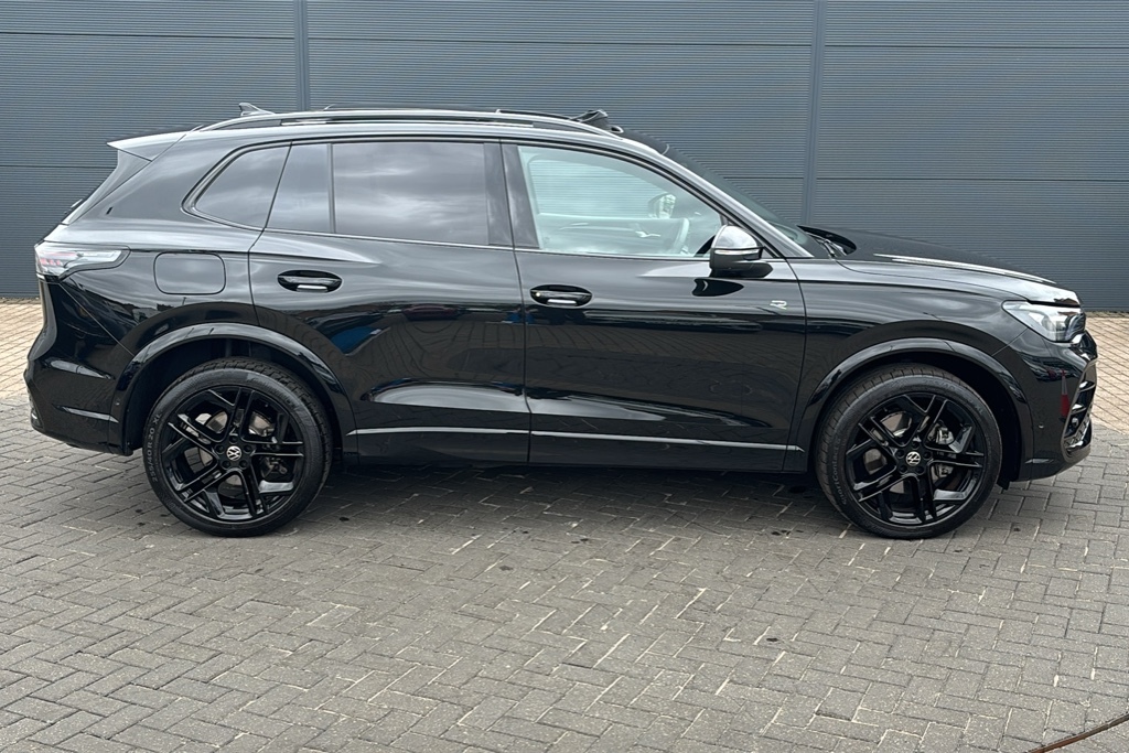 Volkswagen Tiguan 2.0 Tsi 265 4Motion Black Edition Dsg 265 Ps Black #4