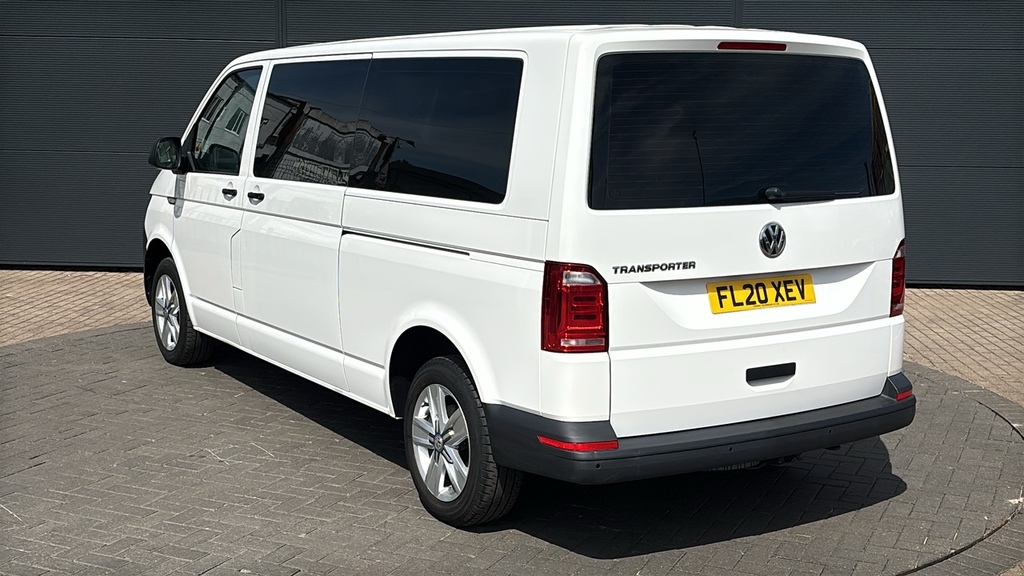 Volkswagen Transporter 2.0 Tdi Bmt 150Ps S Minibus Dsg 150 Ps White #3