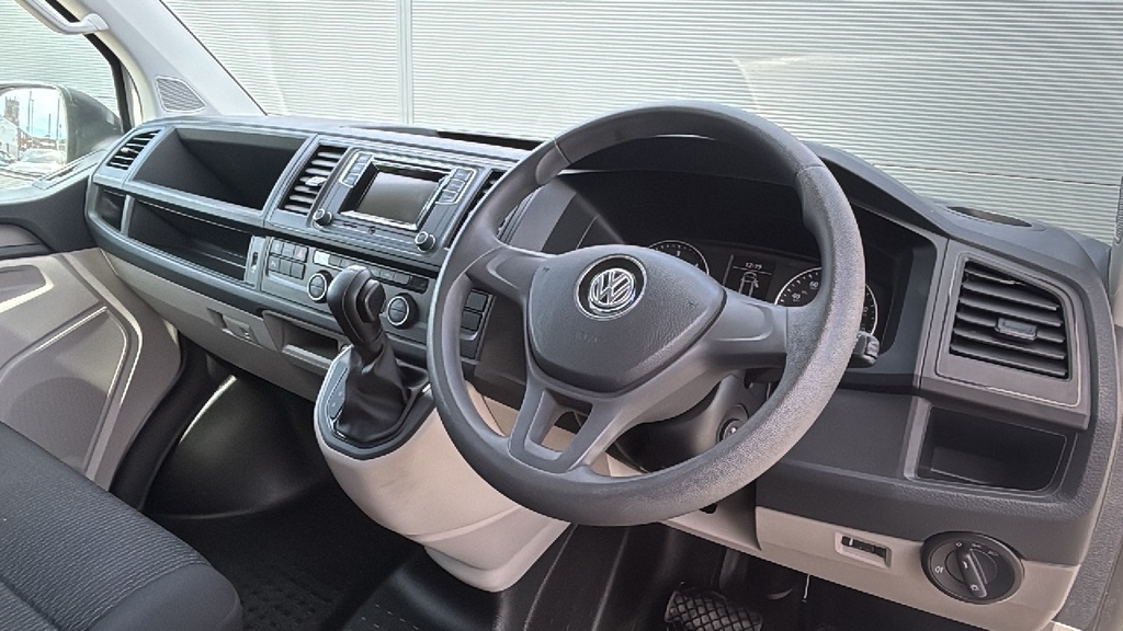 Volkswagen Transporter 2.0 Tdi Bmt 150Ps S Minibus Dsg 150 Ps White #6