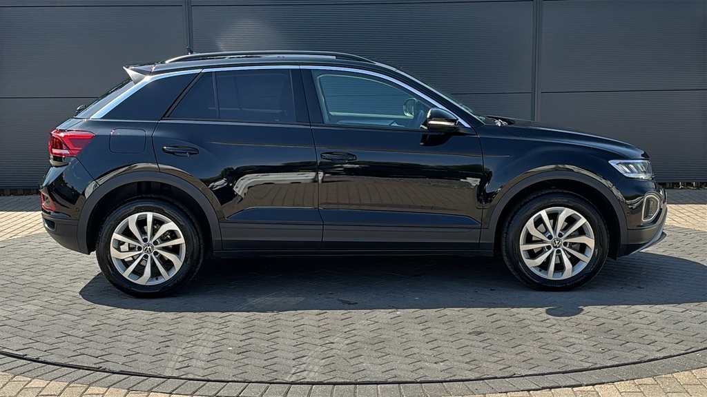 Volkswagen T-Roc 1.5 Tsi Match Dsg 150 Ps Black #4