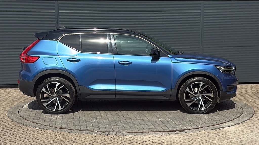 Volvo XC40 2.0 D3 R Design Pro Geartronic 150 Ps Blue #4