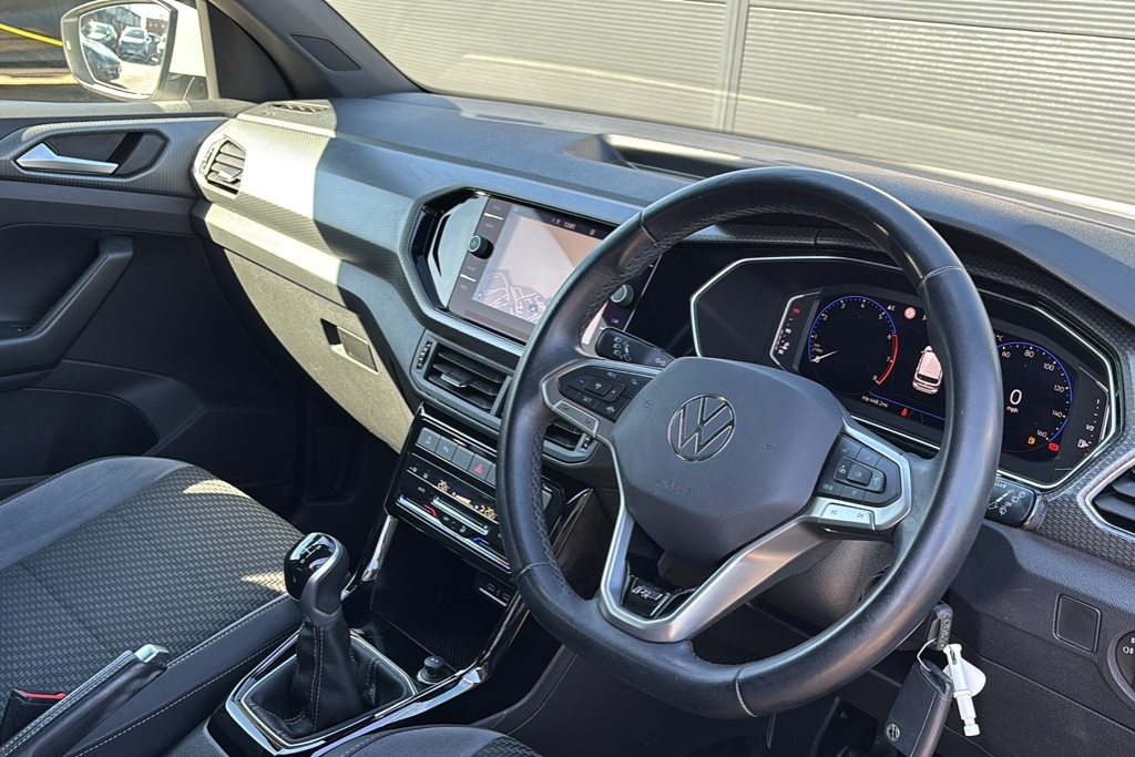 Volkswagen T-Cross 1.0 Tsi 110 R-line 110 Ps White #6