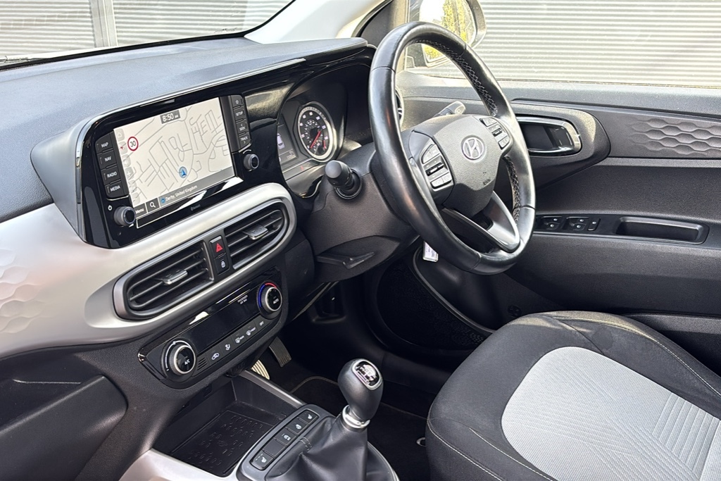 Hyundai I10 1.2 Premium 84 Ps Black #2