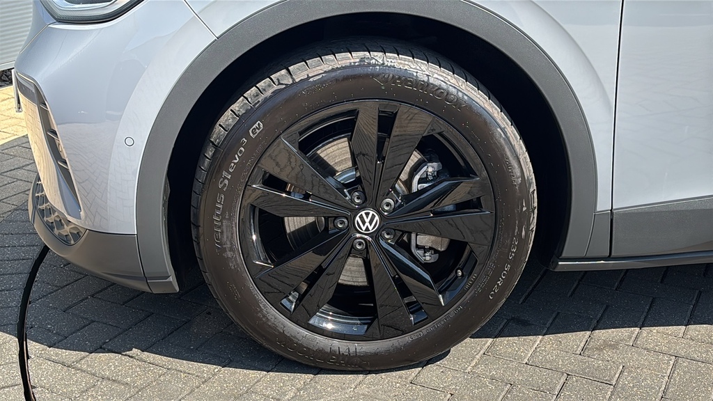 Volkswagen ID.4 210Kw Black Edition Pro 77Kwh 286 Ps Grey #5