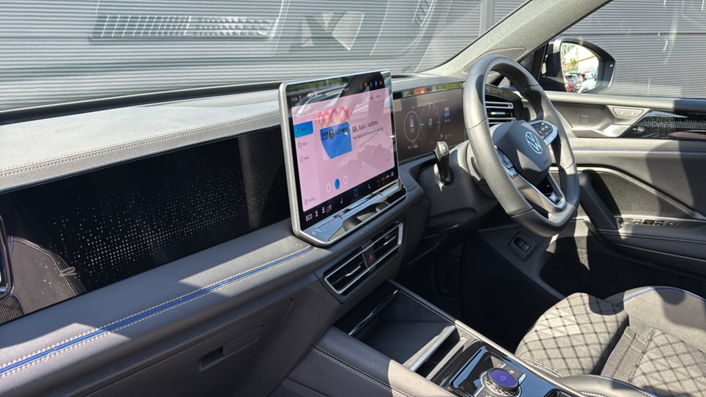 Volkswagen Tiguan 1.5 Tsi 272 Ehybrid R-line Dsg 272 Ps Grey #2