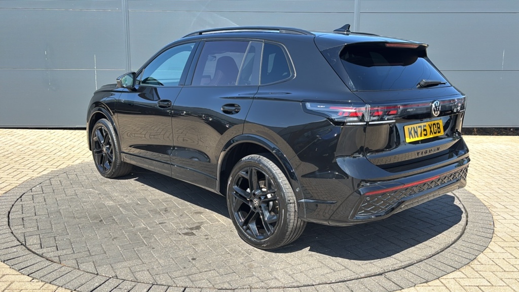 Volkswagen Tiguan 1.5 Tsi 272 Ehybrid R-line Dsg 272 Ps Black #3