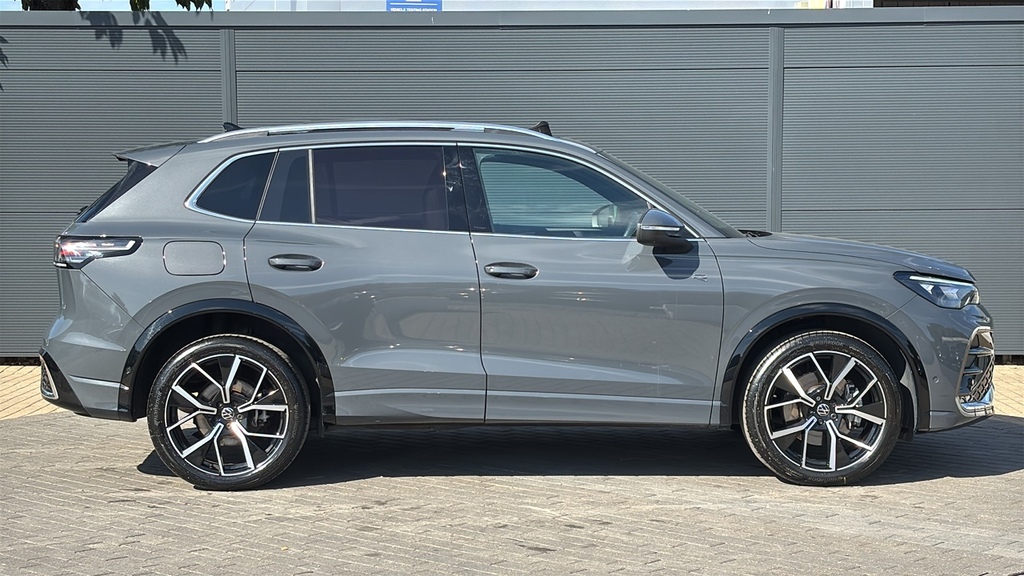 Volkswagen Tiguan 1.5 Tsi 272 Ehybrid R-line Dsg 272 Ps Grey #4