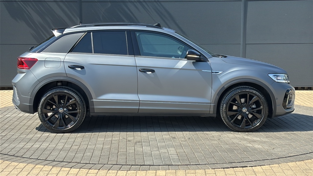 Volkswagen T-Roc 1.5 Tsi Black Edition Plus Dsg 150 Ps Grey #4