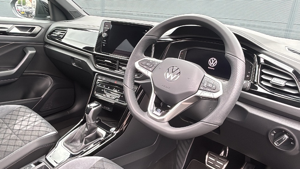 Volkswagen T-Roc 1.5 Tsi Black Edition Plus Dsg 150 Ps Silver #6
