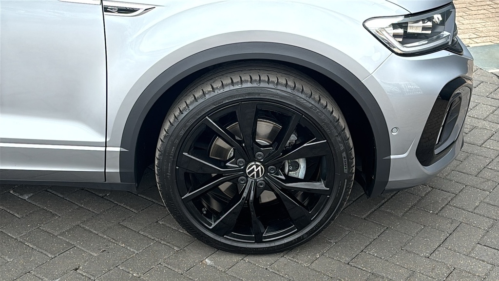 Volkswagen T-Roc 1.5 Tsi Black Edition Plus Dsg 150 Ps Silver #5
