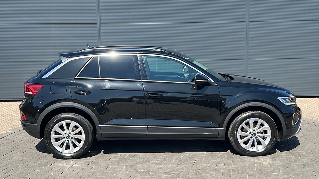 Volkswagen T-Roc 1.5 Tsi Match 150 Ps Black #4