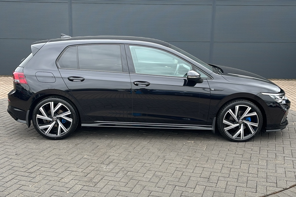 Volkswagen Golf 1.5 Tsi 150 R-line 150 Ps Black #4