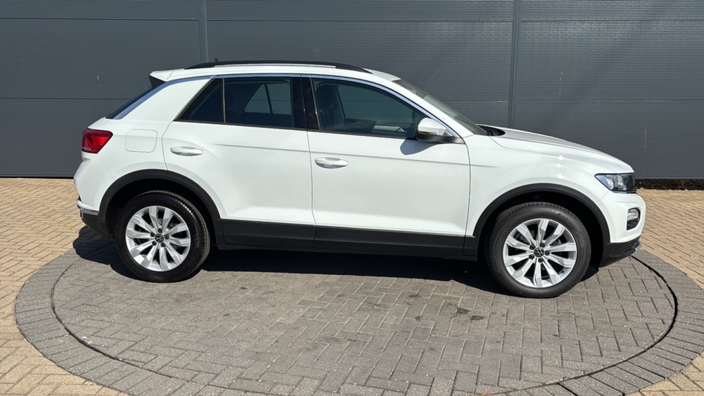 Volkswagen T-Roc 1.5 Tsi Evo Se Dsg 150 Ps White #4