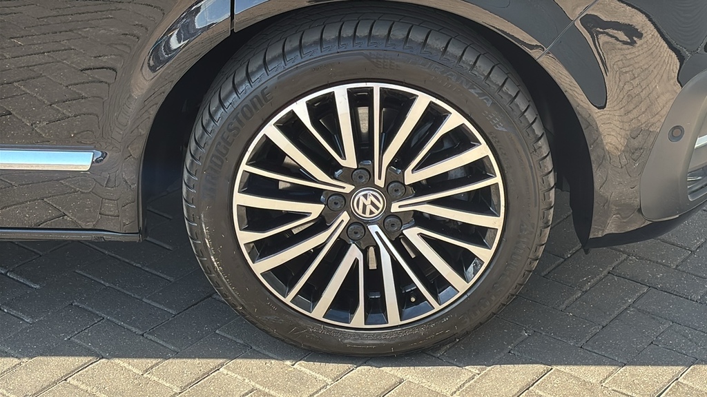 Volkswagen Caravelle 2.0 Tdi Executive 204 Dsg 204 Ps Black #5