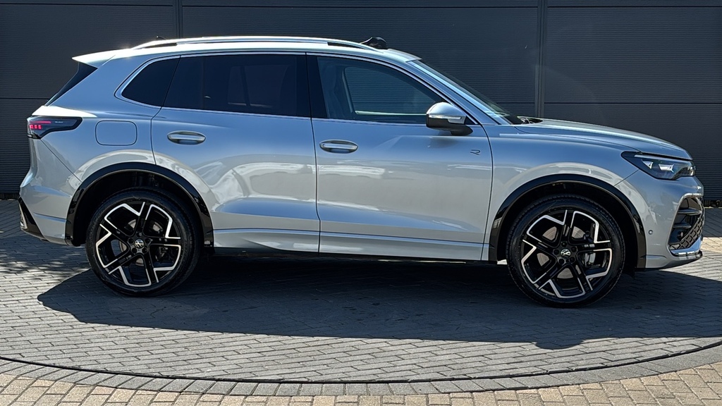 Volkswagen Tiguan 1.5 Tsi 272 Ehybrid R-line Dsg 272 Ps Silver #4