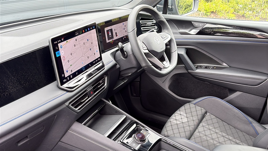 Volkswagen Tiguan 2.0 Tdi R-line Dsg 150 Ps Grey #2