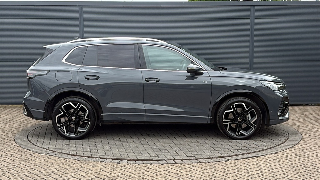 Volkswagen Tiguan 2.0 Tdi R-line Dsg 150 Ps Grey #4