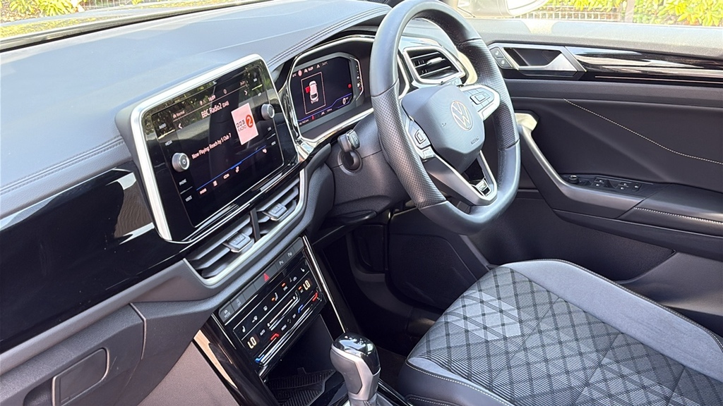 Volkswagen T-Roc 1.5 Tsi R-line Dsg 150 Ps Silver #2