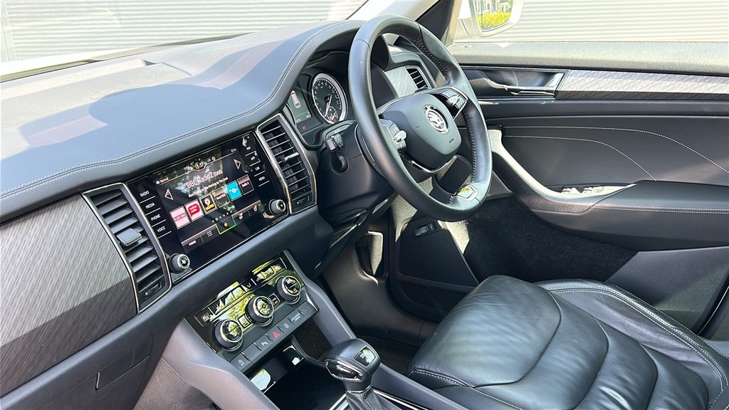 Skoda Kodiaq 2.0 Tsi 190 Se L Executive 4X4 Dsg 7 Seat 1 White #2