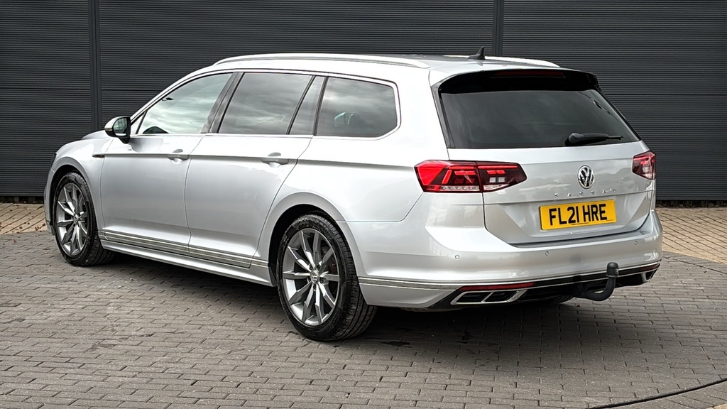 Volkswagen Passat 2.0 Tdi Scr 190 R-line Dsg 190 Ps Silver #3